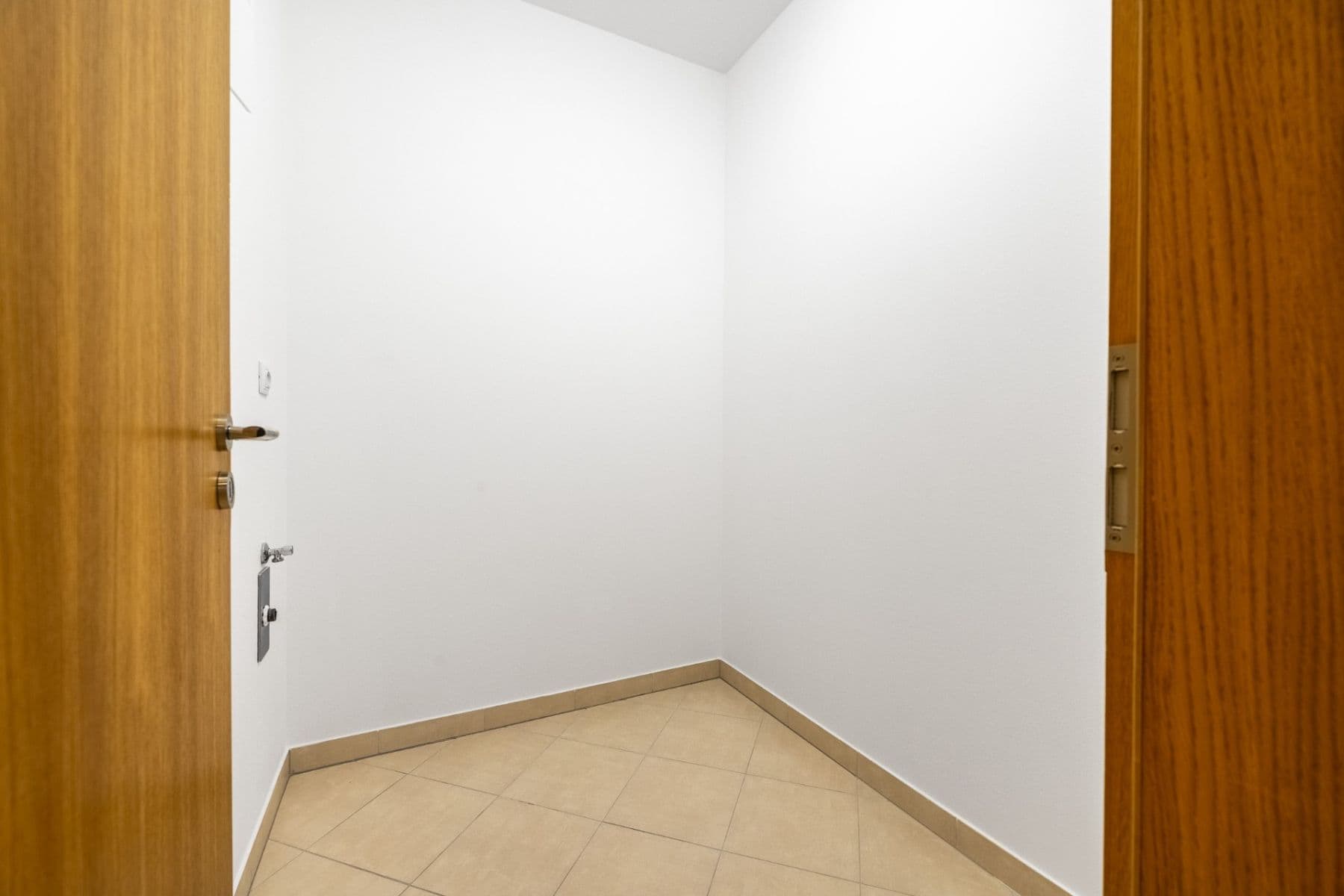 Pronájem bytu 2+kk 56 m², Míšovická, Praha, Praha Pronájem bytu 2+kk 56 m², Míšovická, Praha, Praha