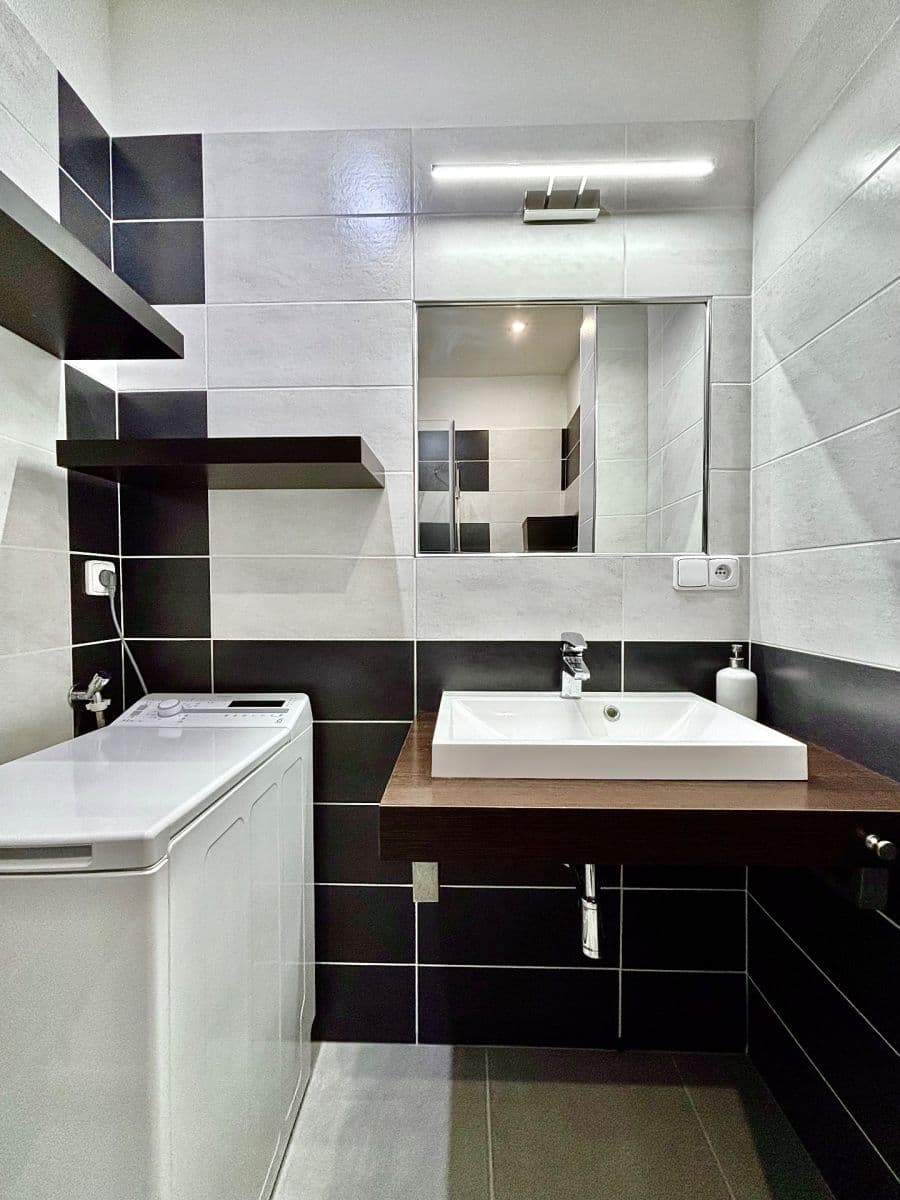 Prodej bytu 3+kk 63 m², Československé armády, Skuteč, Pardubický kraj Prodej bytu 3+kk 63 m², Československé armády, Skuteč, Pardubický kraj