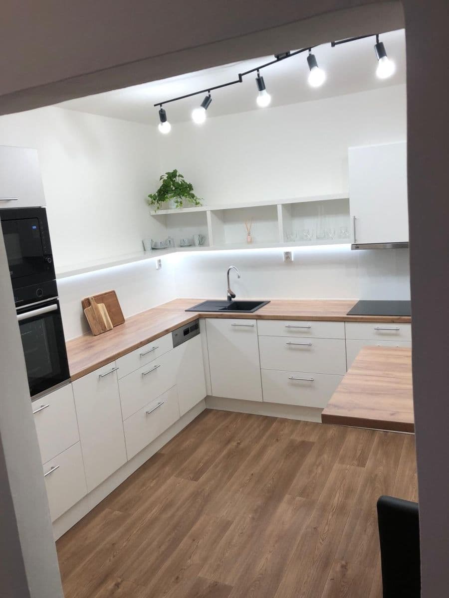 Prodej bytu 3+1 78 m², 17. listopadu, Mladá Boleslav, Středočeský kraj Prodej bytu 3+1 78 m², 17. listopadu, Mladá Boleslav, Středočeský kraj