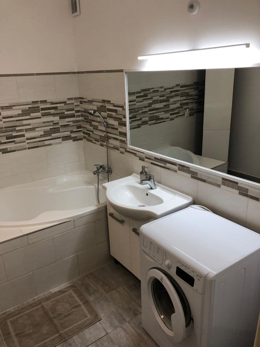 Prodej bytu 3+1 78 m², 17. listopadu, Mladá Boleslav, Středočeský kraj Prodej bytu 3+1 78 m², 17. listopadu, Mladá Boleslav, Středočeský kraj