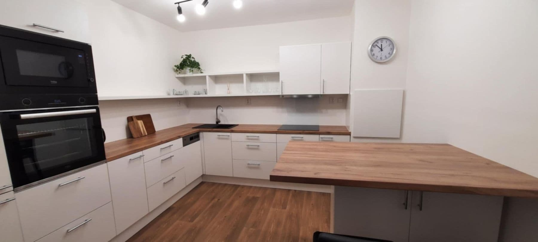 Prodej bytu 3+1 78 m², 17. listopadu, Mladá Boleslav, Středočeský kraj Prodej bytu 3+1 78 m², 17. listopadu, Mladá Boleslav, Středočeský kraj