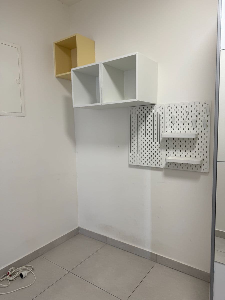 Pronájem bytu 1+kk 38 m², Mantovská, Praha, Praha Pronájem bytu 1+kk 38 m², Mantovská, Praha, Praha