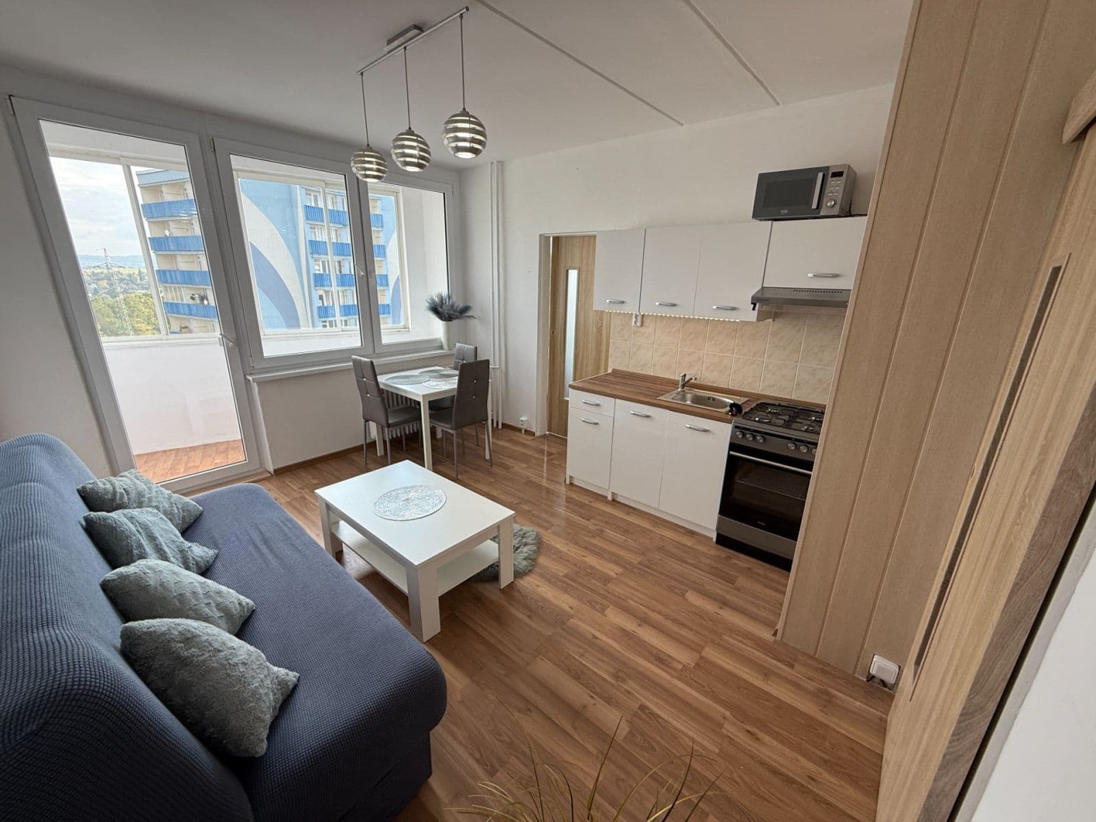 Pronájem bytu 2+kk 43 m², Heyrovského, Plzeň, Plzeňský kraj Pronájem bytu 2+kk 43 m², Heyrovského, Plzeň, Plzeňský kraj