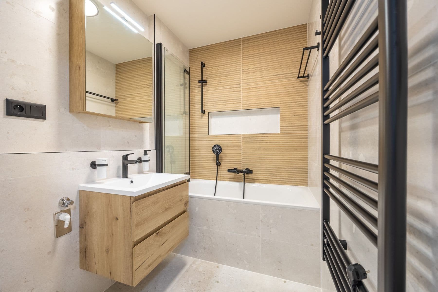 Prodej bytu 3+1 77 m², Prosecká, Praha, Praha Prodej bytu 3+1 77 m², Prosecká, Praha, Praha