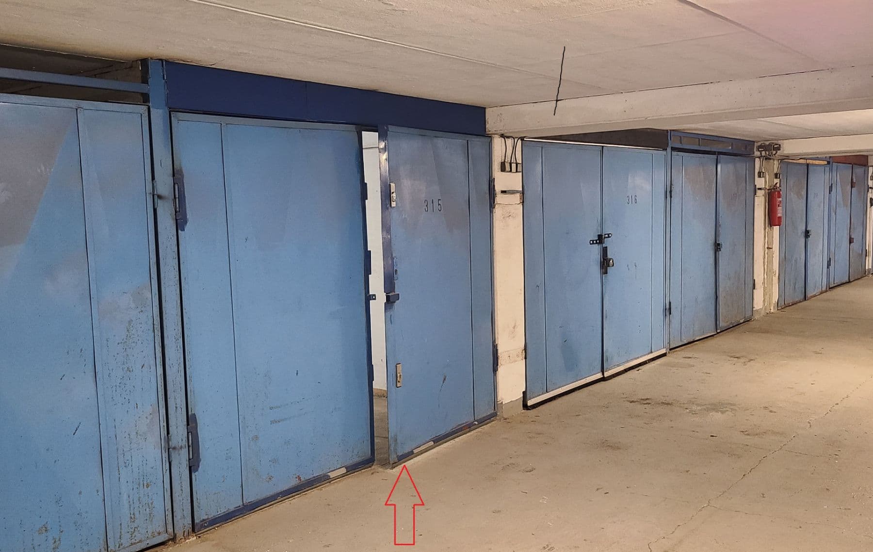 Prodej garáže 18 m², Praha, Praha Prodej garáže 18 m², Praha, Praha