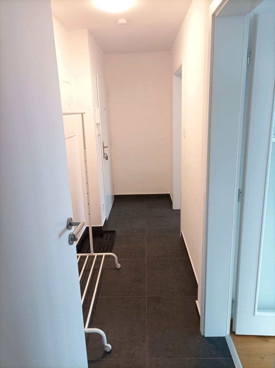 Pronájem bytu 2+kk 40 m², Karla IV., Horoměřice, Středočeský kraj Pronájem bytu 2+kk 40 m², Karla IV., Horoměřice, Středočeský kraj