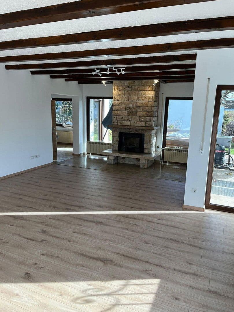 Pronájem bytu 4+1 123 m², Ansbach, Bavorsko Pronájem bytu 4+1 123 m², Ansbach, Bavorsko