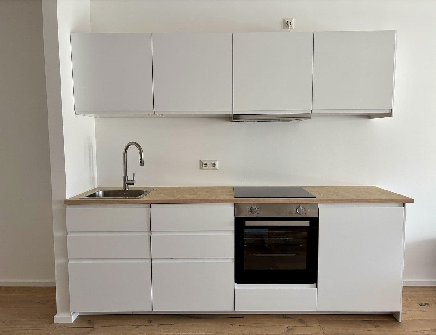 Pronájem bytu 1+1 32 m², Feldkellergasse 16, Wien, Wien Pronájem bytu 1+1 32 m², Feldkellergasse 16, Wien, Wien