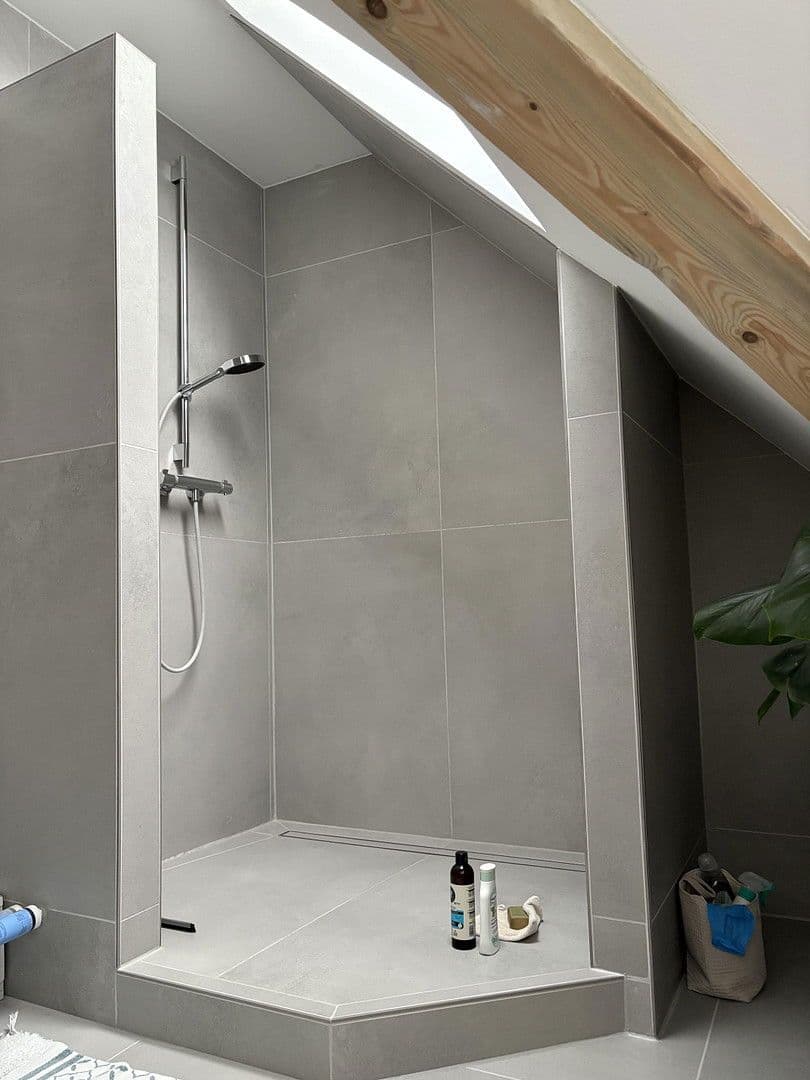 Prodej domu 202 m², pozemek 969 m², Garbsen, Dolní Sasko Prodej domu 202 m², pozemek 969 m², Garbsen, Dolní Sasko