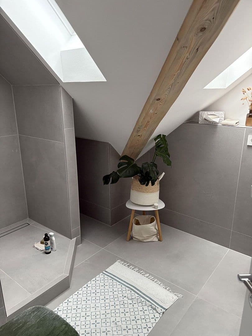 Prodej domu 202 m², pozemek 969 m², Garbsen, Dolní Sasko Prodej domu 202 m², pozemek 969 m², Garbsen, Dolní Sasko