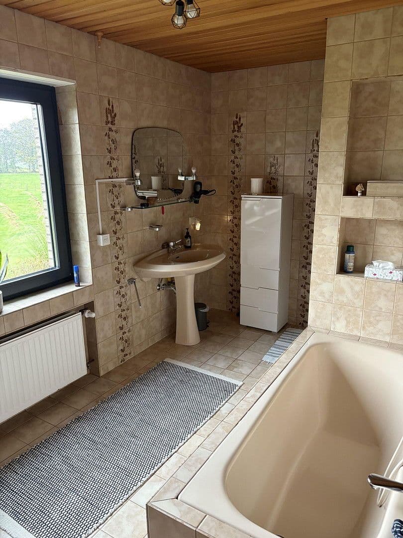 Prodej domu 202 m², pozemek 969 m², Garbsen, Dolní Sasko Prodej domu 202 m², pozemek 969 m², Garbsen, Dolní Sasko