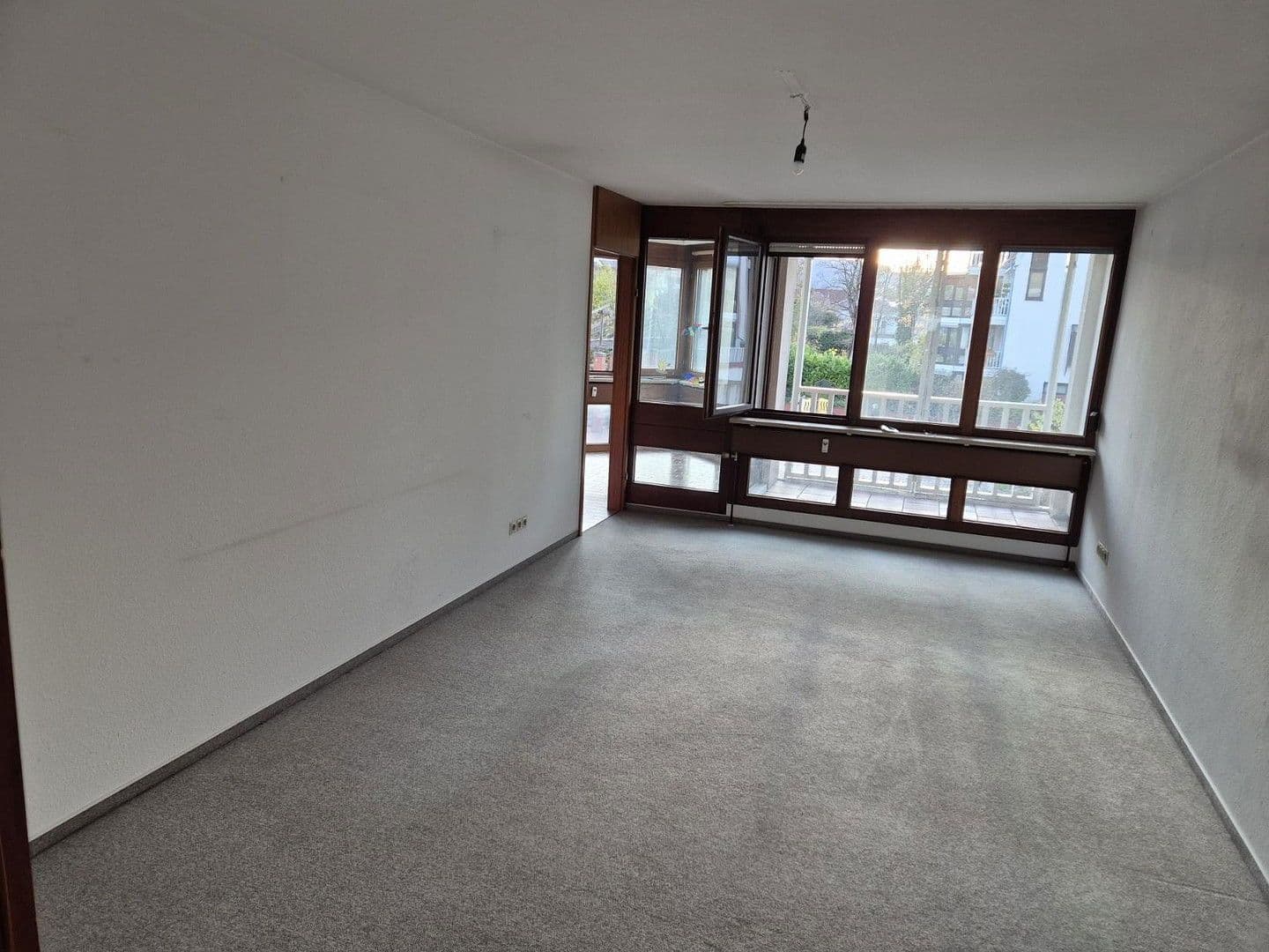 Prodej bytu 2+kk 68 m², Große Heerstraße 22, Pfullingen, Bádensko-Württembersko Prodej bytu 2+kk 68 m², Große Heerstraße 22, Pfullingen, Bádensko-Württembersko
