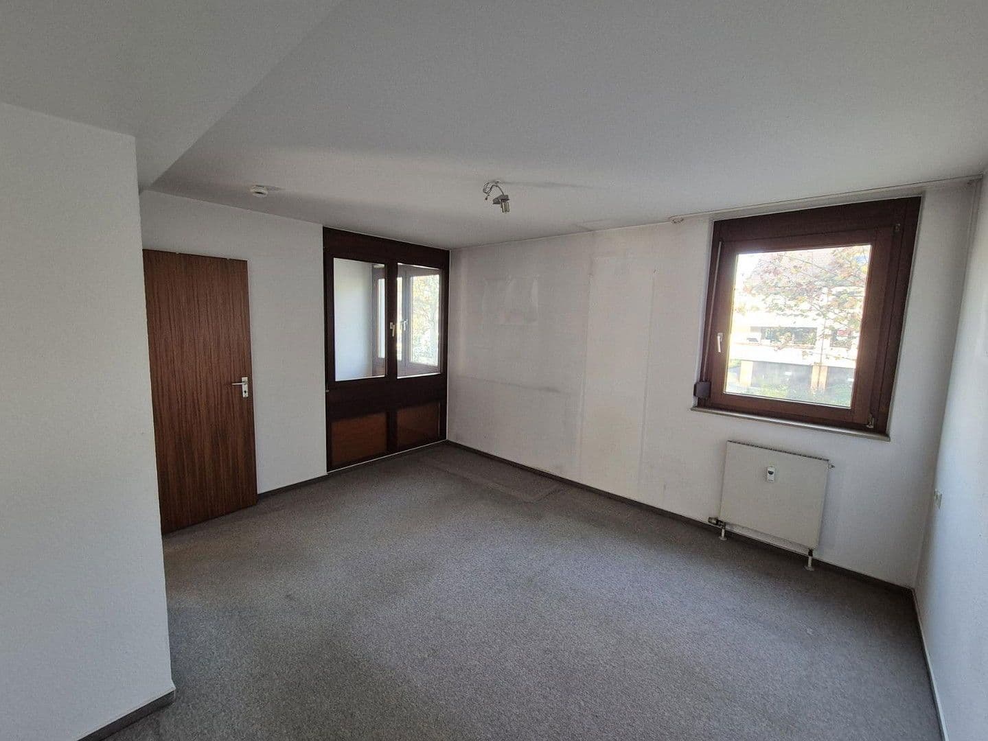 Prodej bytu 2+kk 68 m², Große Heerstraße 22, Pfullingen, Bádensko-Württembersko Prodej bytu 2+kk 68 m², Große Heerstraße 22, Pfullingen, Bádensko-Württembersko