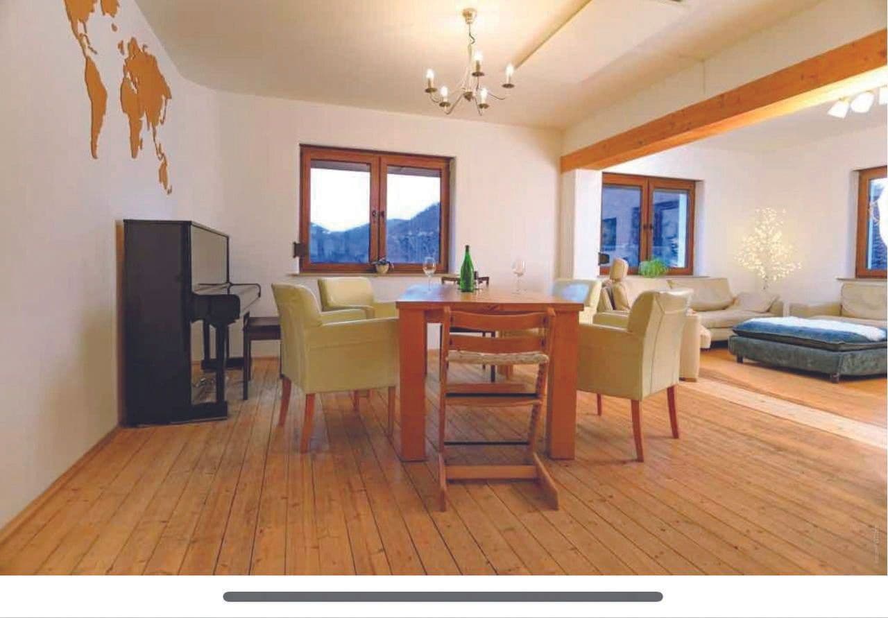 Prodej domu 170 m², pozemek 1.554 m², Müden (Mosel), Porýní-Falc Prodej domu 170 m², pozemek 1.554 m², Müden (Mosel), Porýní-Falc