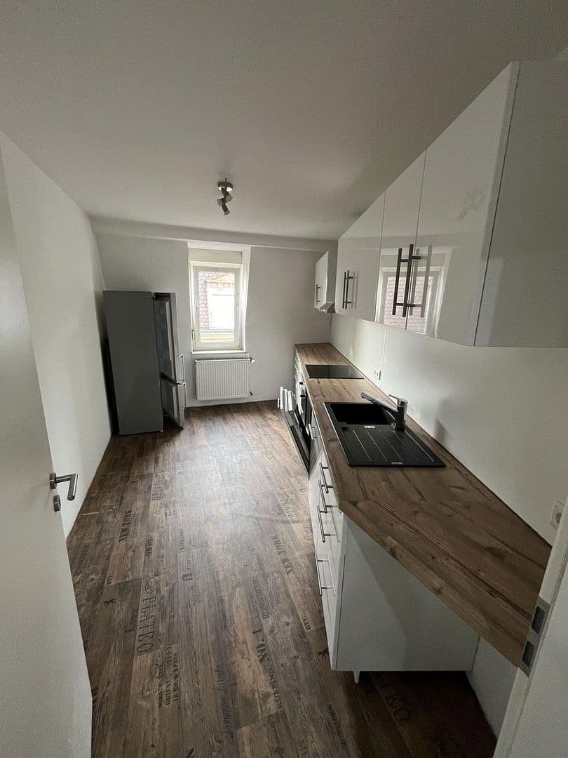 Prodej bytu 4+1 100 m², Brücknerstr. 3, Zirndorf, Bavorsko Prodej bytu 4+1 100 m², Brücknerstr. 3, Zirndorf, Bavorsko