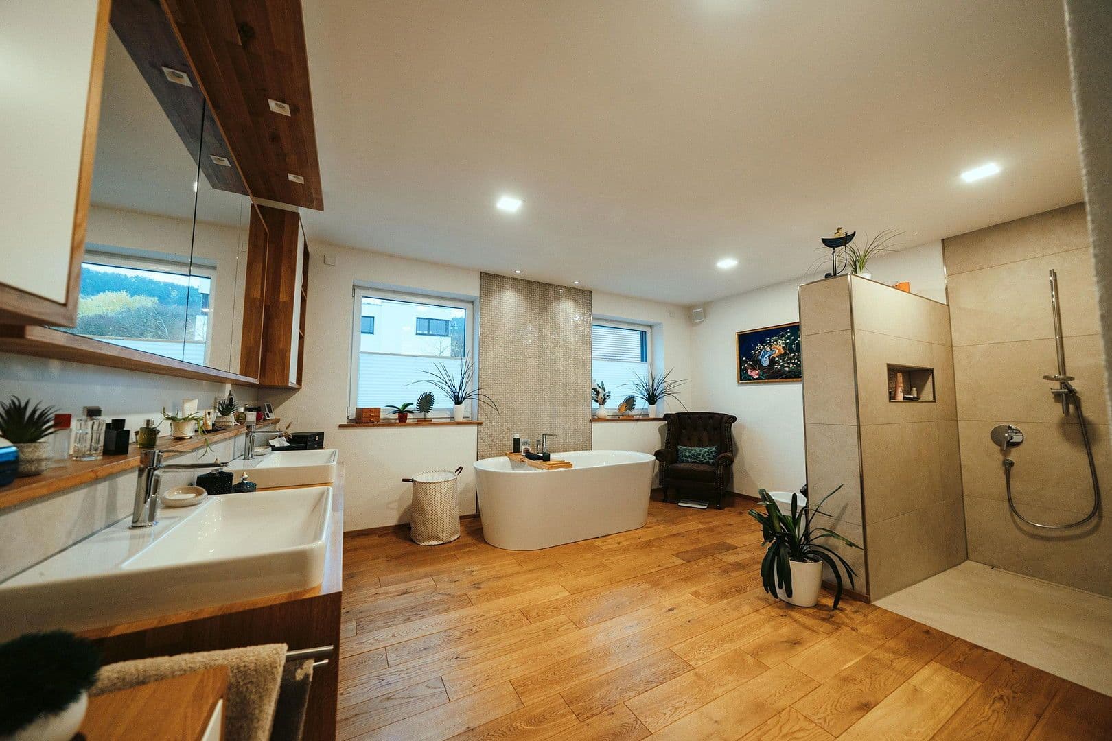 Prodej domu 290 m², pozemek 674 m², Erlabrunn, Bavorsko Prodej domu 290 m², pozemek 674 m², Erlabrunn, Bavorsko