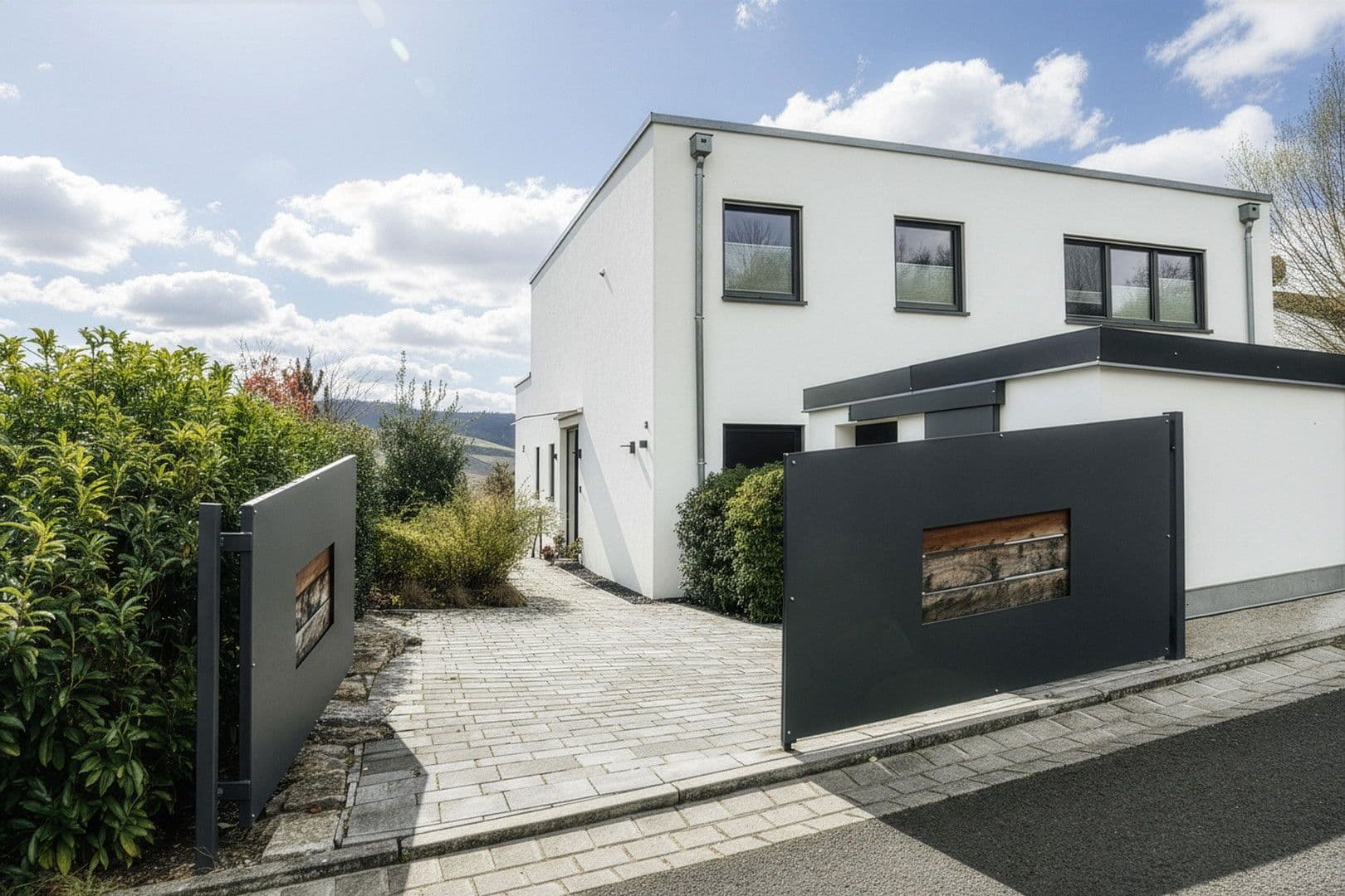 Prodej domu 290 m², pozemek 674 m², Erlabrunn, Bavorsko Prodej domu 290 m², pozemek 674 m², Erlabrunn, Bavorsko