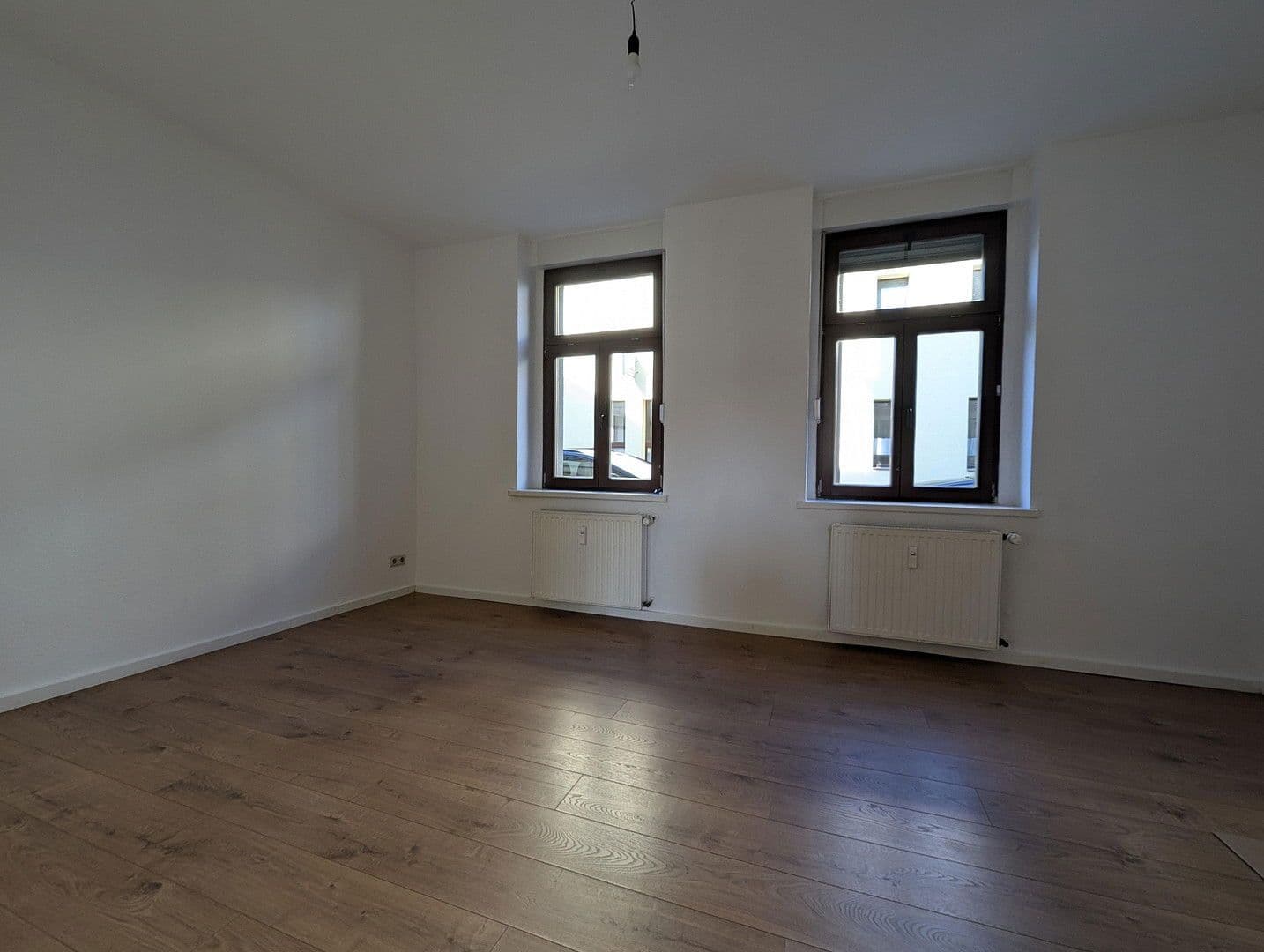 Pronájem bytu 2+1 46 m², Kellerberg 5, Limbach-Oberfrohna, Sasko Pronájem bytu 2+1 46 m², Kellerberg 5, Limbach-Oberfrohna, Sasko