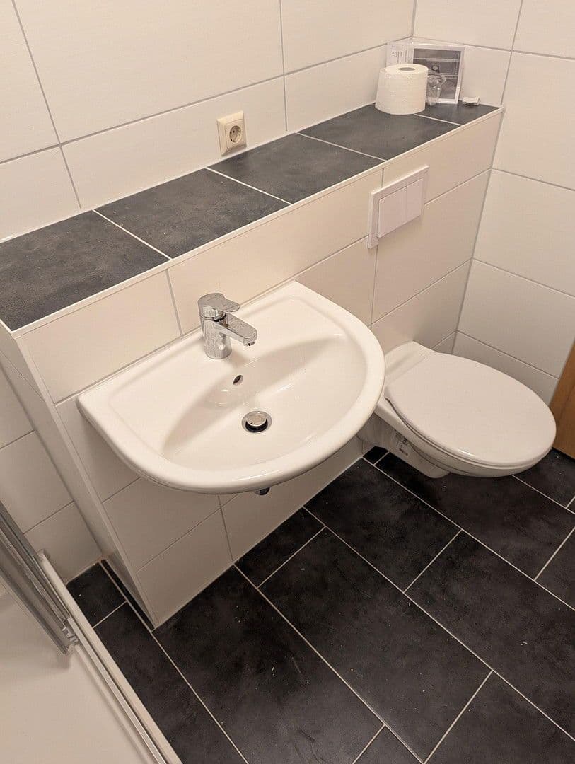 Pronájem bytu 2+1 46 m², Kellerberg 5, Limbach-Oberfrohna, Sasko Pronájem bytu 2+1 46 m², Kellerberg 5, Limbach-Oberfrohna, Sasko