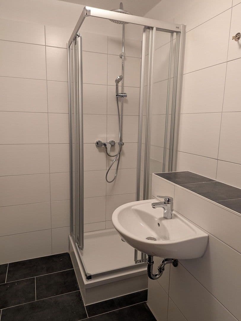 Pronájem bytu 2+1 46 m², Kellerberg 5, Limbach-Oberfrohna, Sasko Pronájem bytu 2+1 46 m², Kellerberg 5, Limbach-Oberfrohna, Sasko