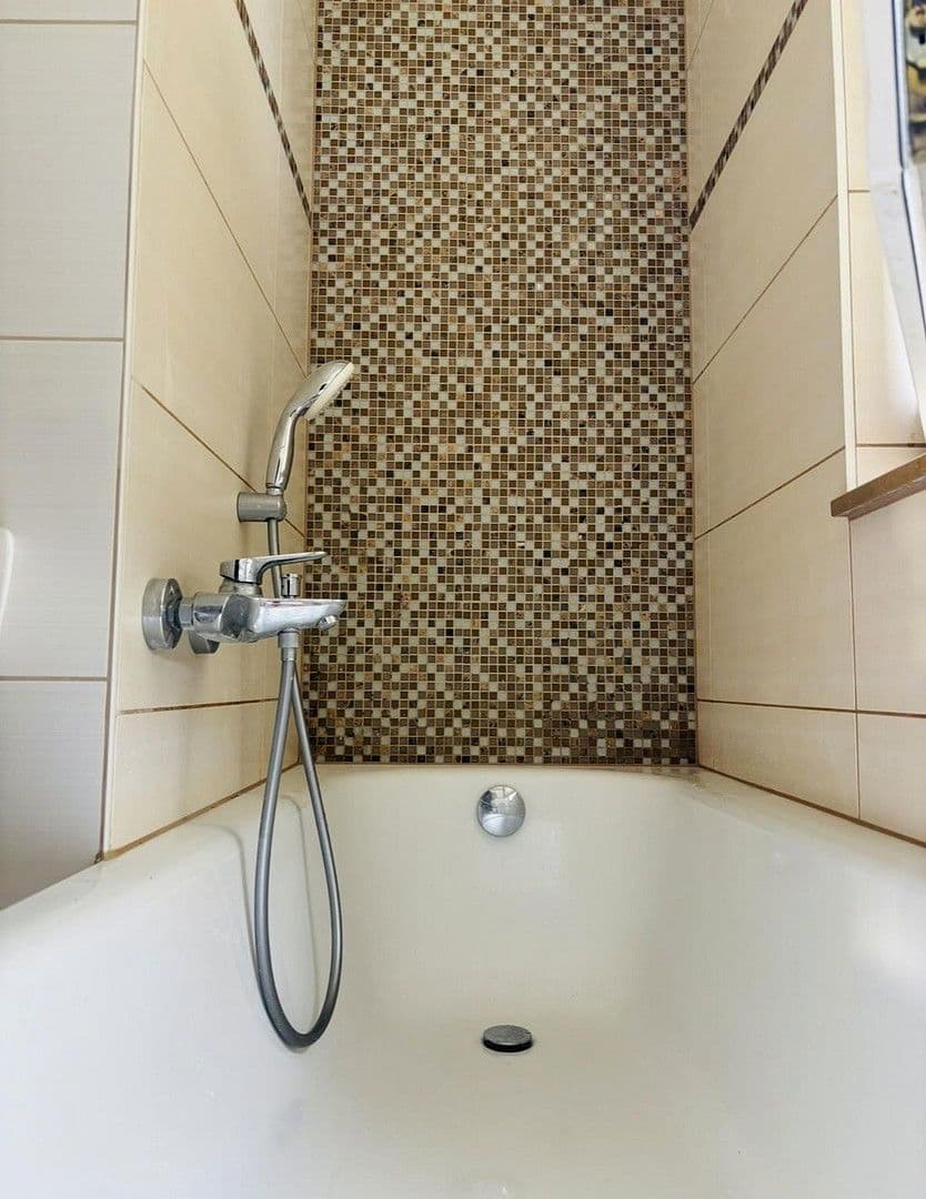 Pronájem bytu 4+1 75 m², Meziboř, Sasko-Anhaltsko Pronájem bytu 4+1 75 m², Meziboř, Sasko-Anhaltsko