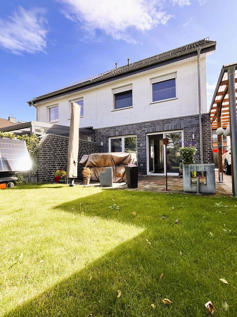 Prodej domu 139 m², pozemek 235 m², Henry-Dunant-Straße 19, Bottrop, Severní Porýní-Vestfálsko Prodej domu 139 m², pozemek 235 m², Henry-Dunant-Straße 19, Bottrop, Severní Porýní-Vestfálsko