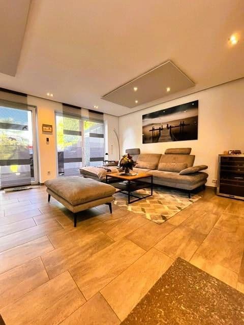 Prodej domu 139 m², pozemek 235 m², Henry-Dunant-Straße 19, Bottrop, Severní Porýní-Vestfálsko Prodej domu 139 m², pozemek 235 m², Henry-Dunant-Straße 19, Bottrop, Severní Porýní-Vestfálsko