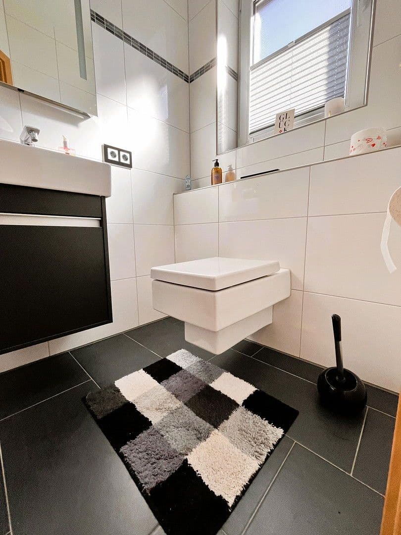 Prodej domu 139 m², pozemek 235 m², Henry-Dunant-Straße 19, Bottrop, Severní Porýní-Vestfálsko Prodej domu 139 m², pozemek 235 m², Henry-Dunant-Straße 19, Bottrop, Severní Porýní-Vestfálsko