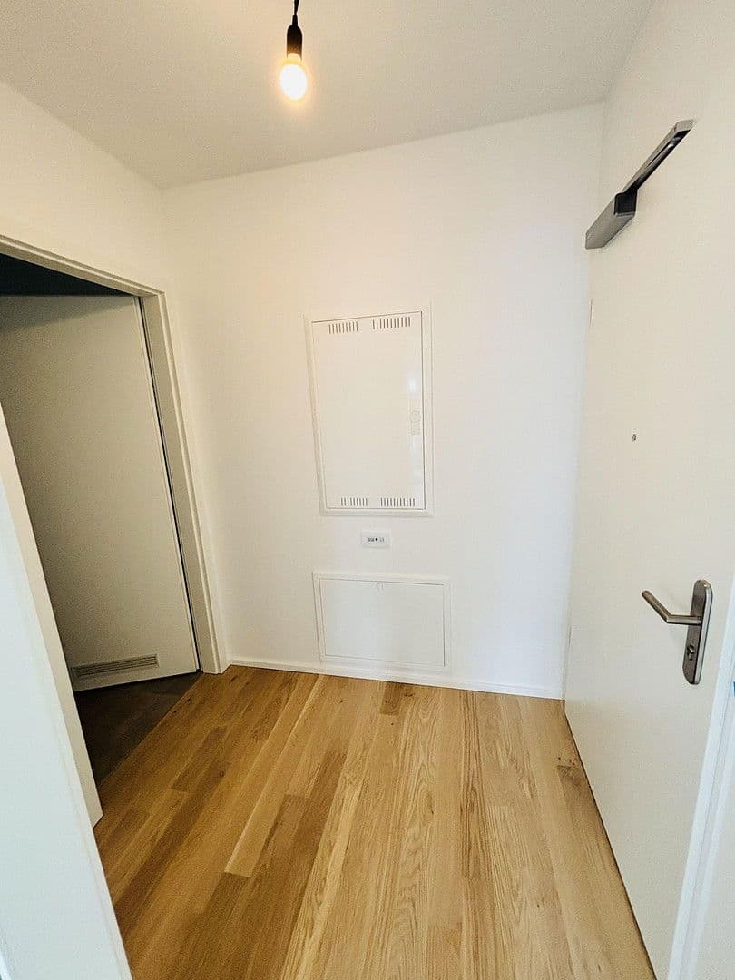 Pronájem bytu 2+1 56 m², Hermine-von-Parish-Str. 43, München, Bavorsko Pronájem bytu 2+1 56 m², Hermine-von-Parish-Str. 43, München, Bavorsko