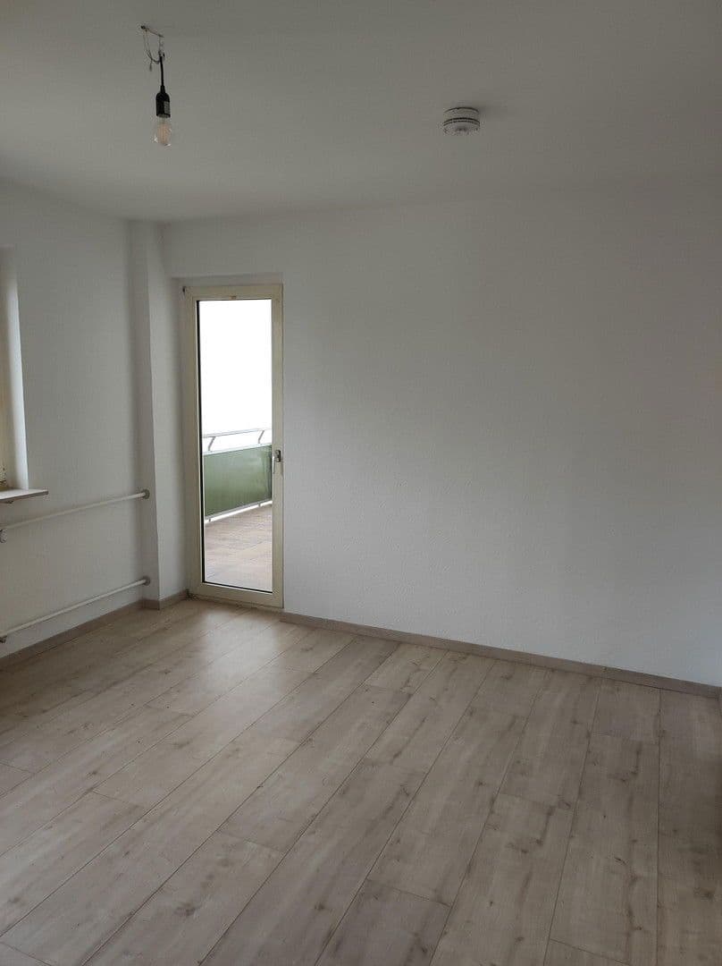Prodej bytu 2+1 56 m², Friedrich-Ebert-Straße 32, Hattersheim am Main, Hessen Prodej bytu 2+1 56 m², Friedrich-Ebert-Straße 32, Hattersheim am Main, Hessen