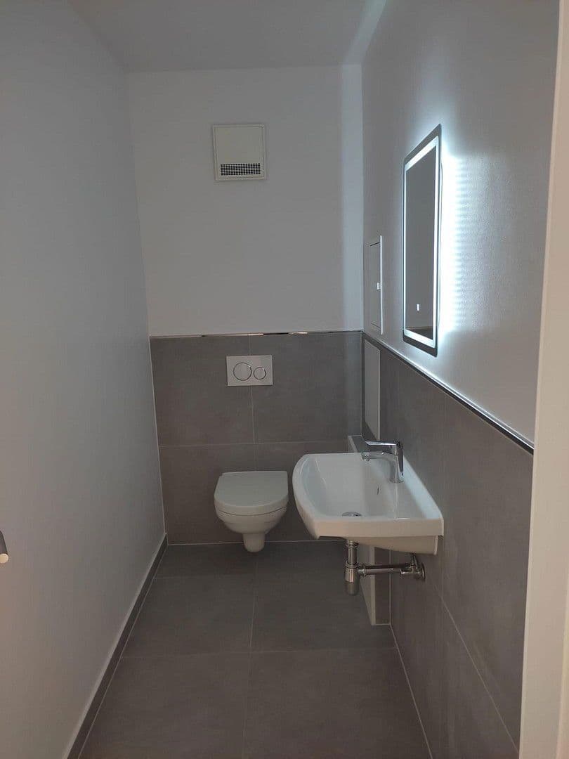 Prodej bytu 4+1 107 m², Nidderau, Hessen Prodej bytu 4+1 107 m², Nidderau, Hessen