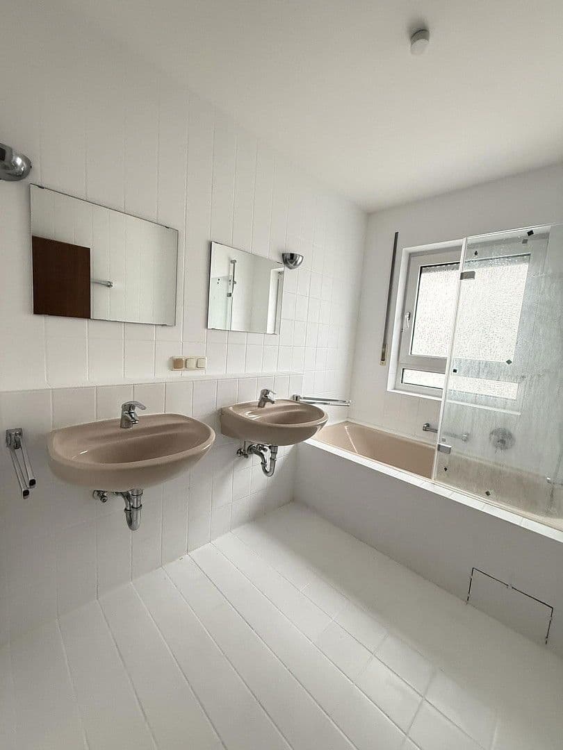 Prodej bytu 4+1 105 m², Frankfurt am Main, Hessen Prodej bytu 4+1 105 m², Frankfurt am Main, Hessen