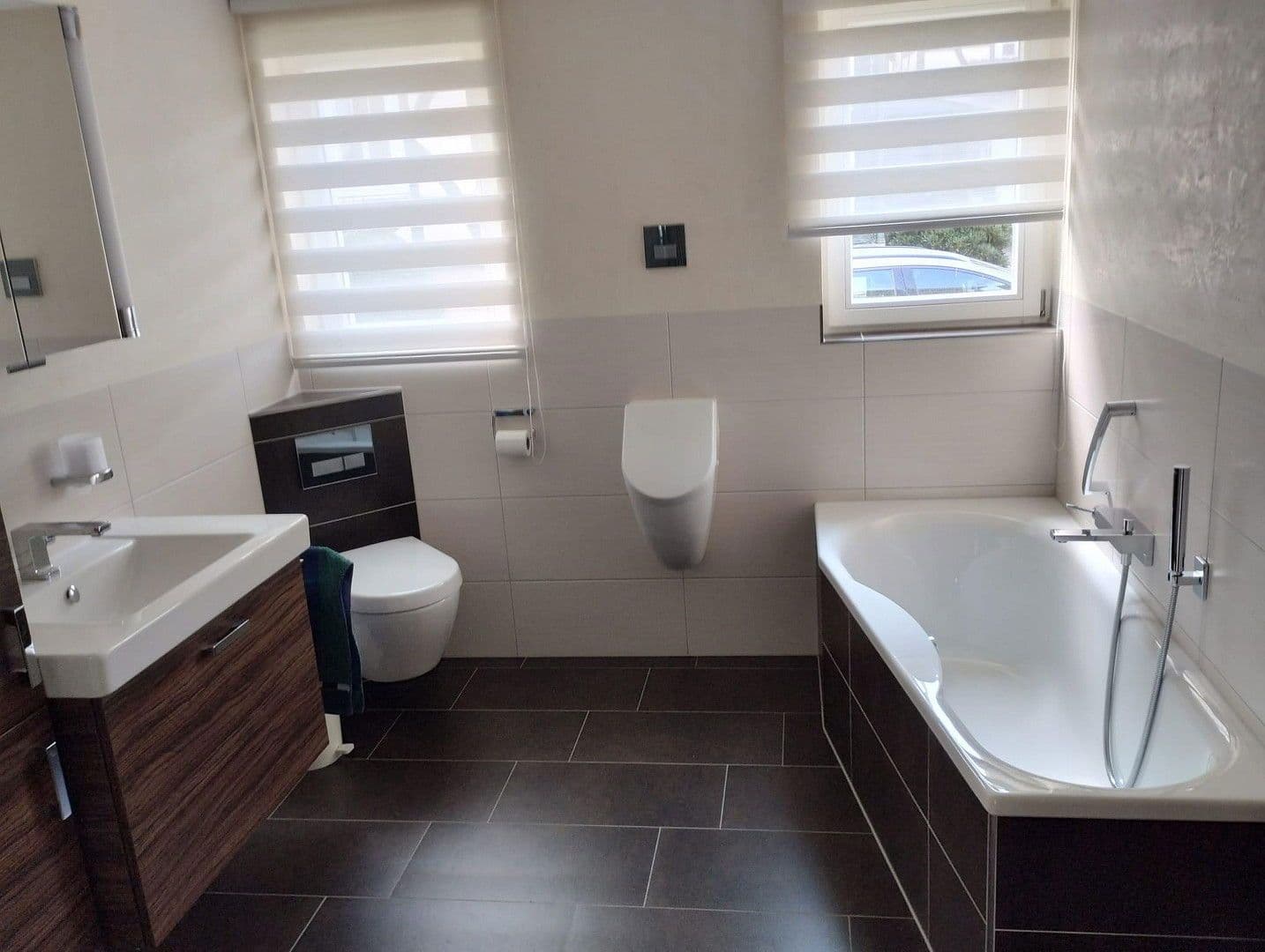 Prodej domu 180 m², pozemek 2.200 m², Hofbieber, Hessen Prodej domu 180 m², pozemek 2.200 m², Hofbieber, Hessen