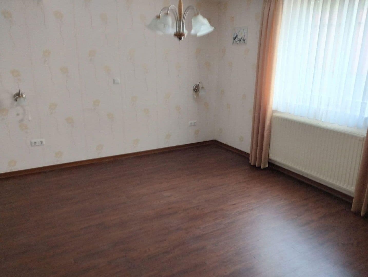 Prodej domu 180 m², pozemek 2.200 m², Hofbieber, Hessen Prodej domu 180 m², pozemek 2.200 m², Hofbieber, Hessen
