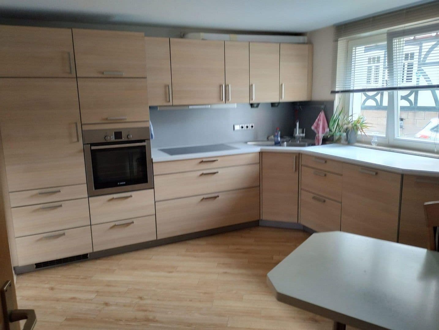 Prodej domu 180 m², pozemek 2.200 m², Hofbieber, Hessen Prodej domu 180 m², pozemek 2.200 m², Hofbieber, Hessen