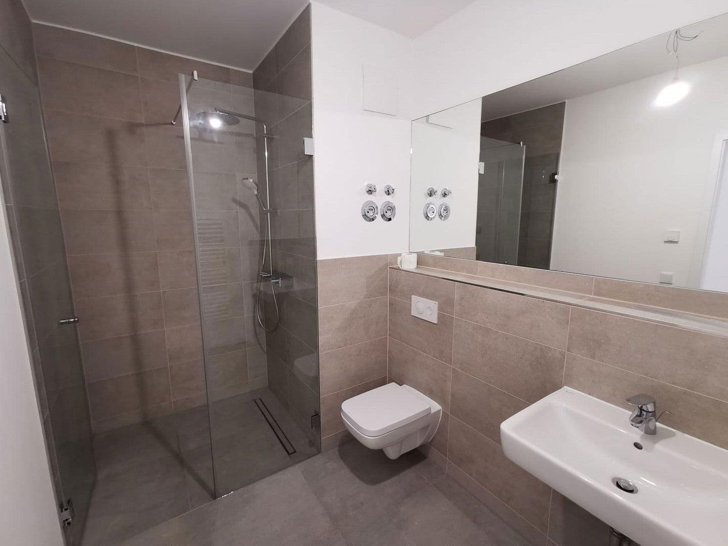 Pronájem bytu 3+1 84 m², Münsterlandstr., Berlin, Berlín Pronájem bytu 3+1 84 m², Münsterlandstr., Berlin, Berlín