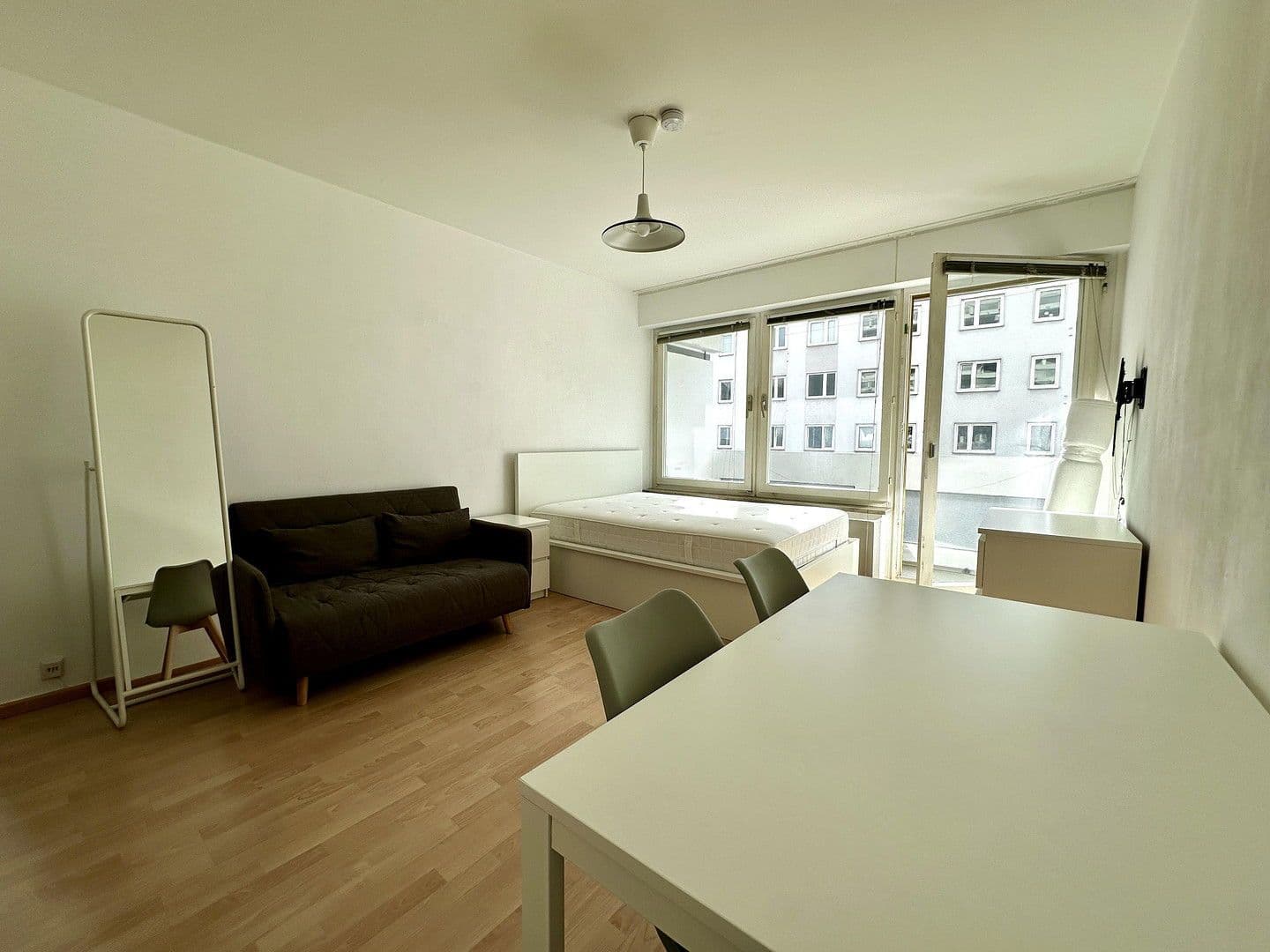 Pronájem bytu 1+1 28 m², München, Bavorsko Pronájem bytu 1+1 28 m², München, Bavorsko