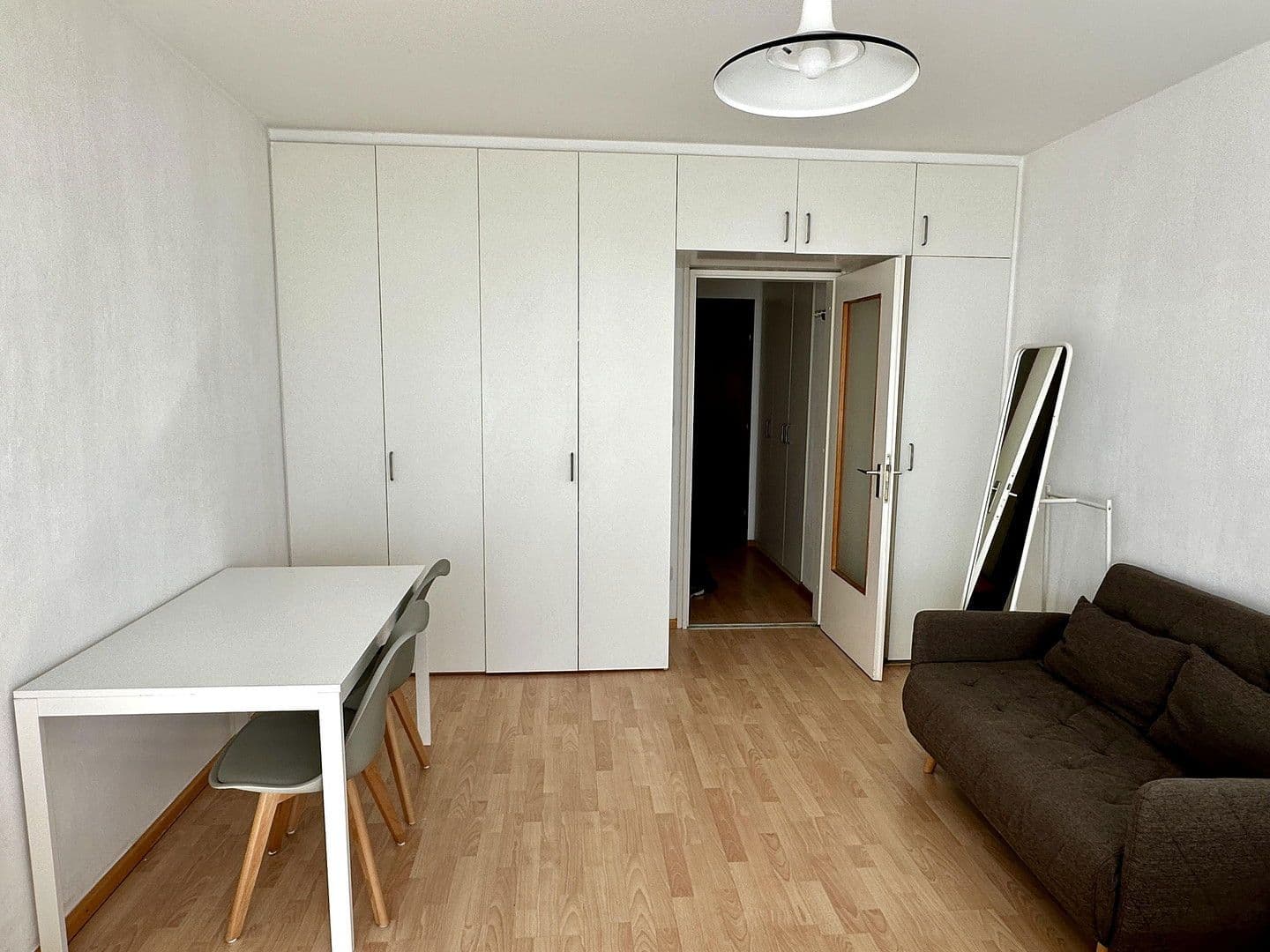 Pronájem bytu 1+1 28 m², München, Bavorsko Pronájem bytu 1+1 28 m², München, Bavorsko