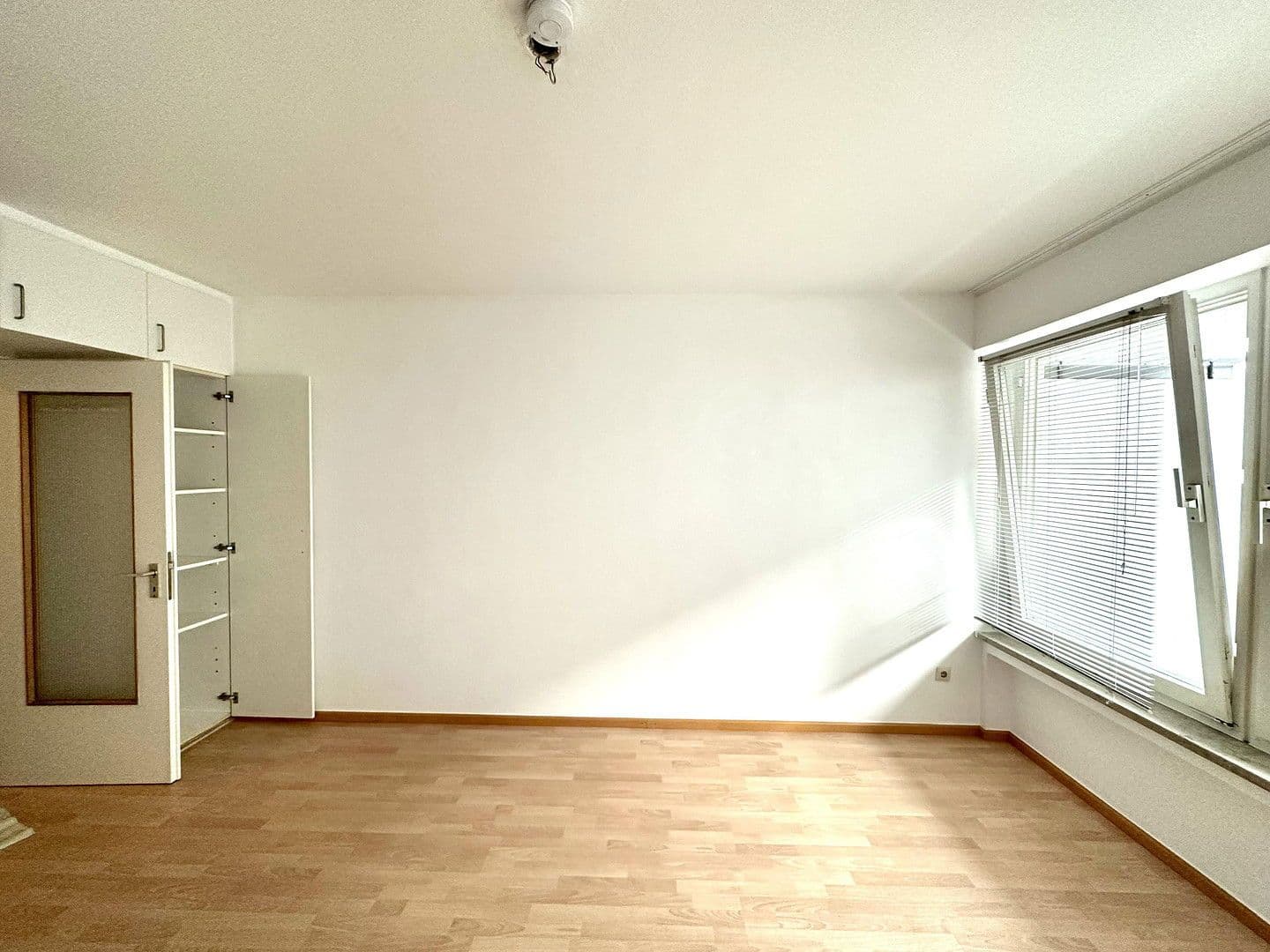 Pronájem bytu 1+1 28 m², München, Bavorsko Pronájem bytu 1+1 28 m², München, Bavorsko