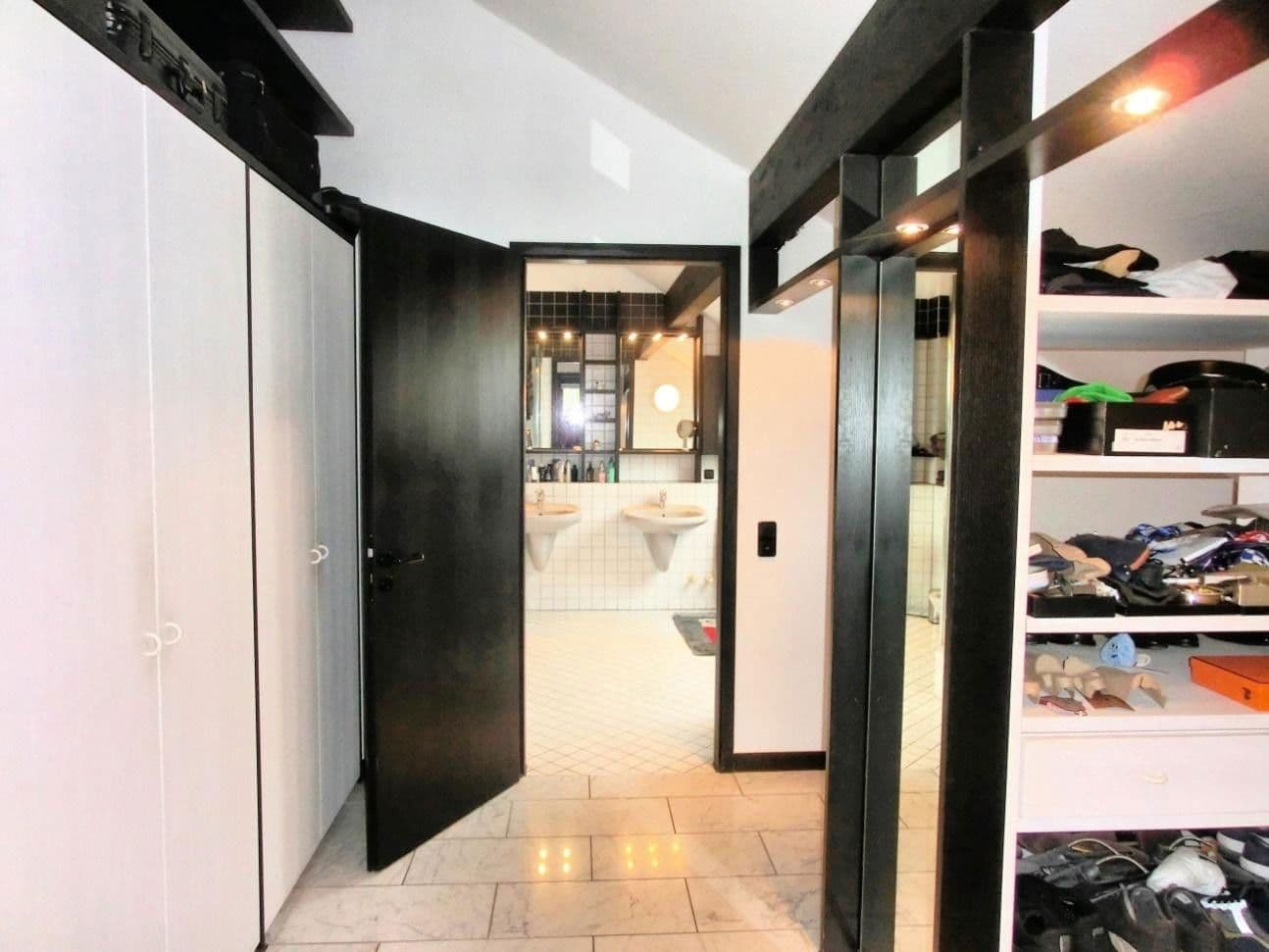 Prodej domu 280 m², pozemek 1.241 m², Niederzier, Severní Porýní-Vestfálsko Prodej domu 280 m², pozemek 1.241 m², Niederzier, Severní Porýní-Vestfálsko