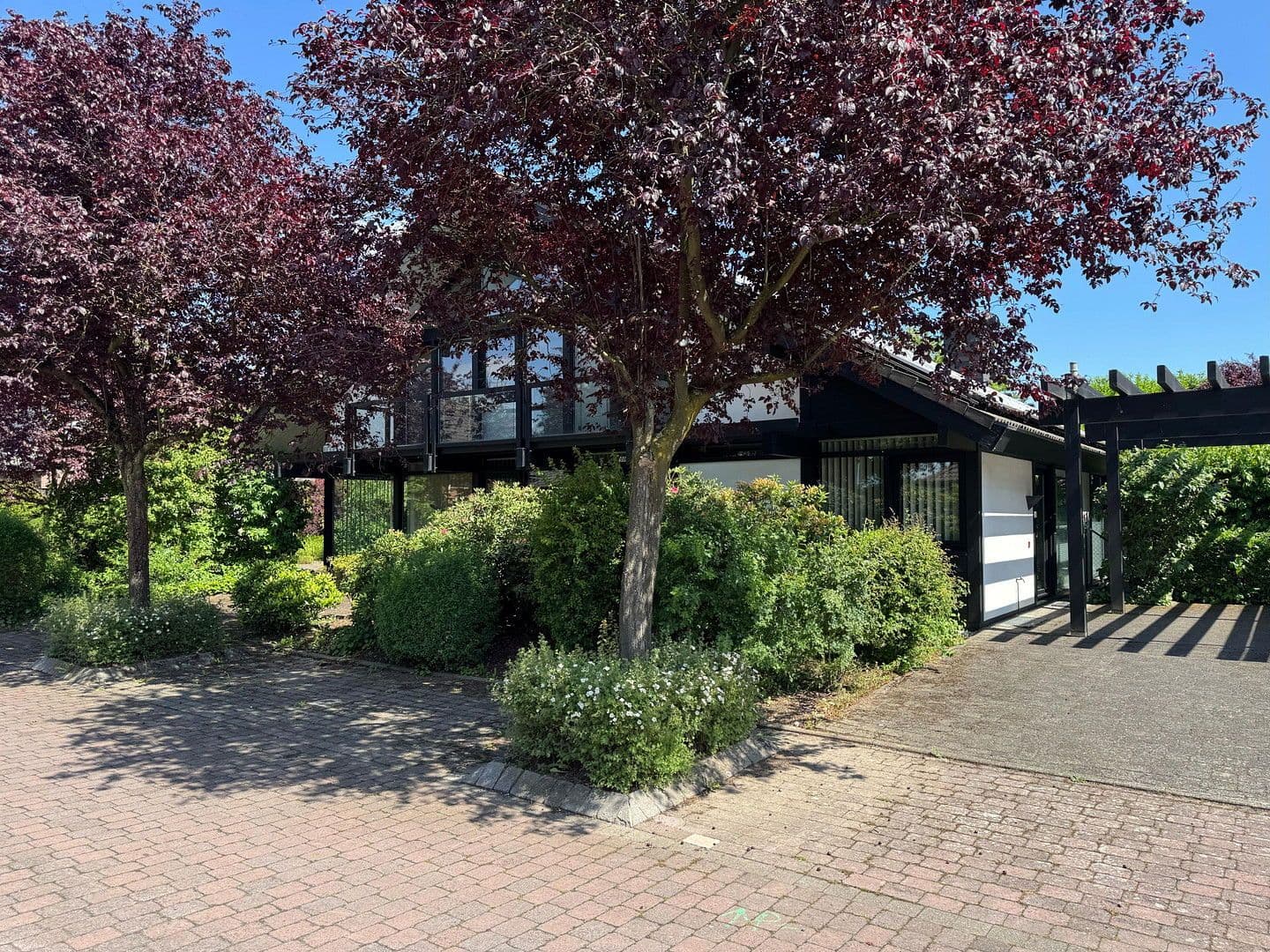 Prodej domu 280 m², pozemek 1.241 m², Niederzier, Severní Porýní-Vestfálsko Prodej domu 280 m², pozemek 1.241 m², Niederzier, Severní Porýní-Vestfálsko