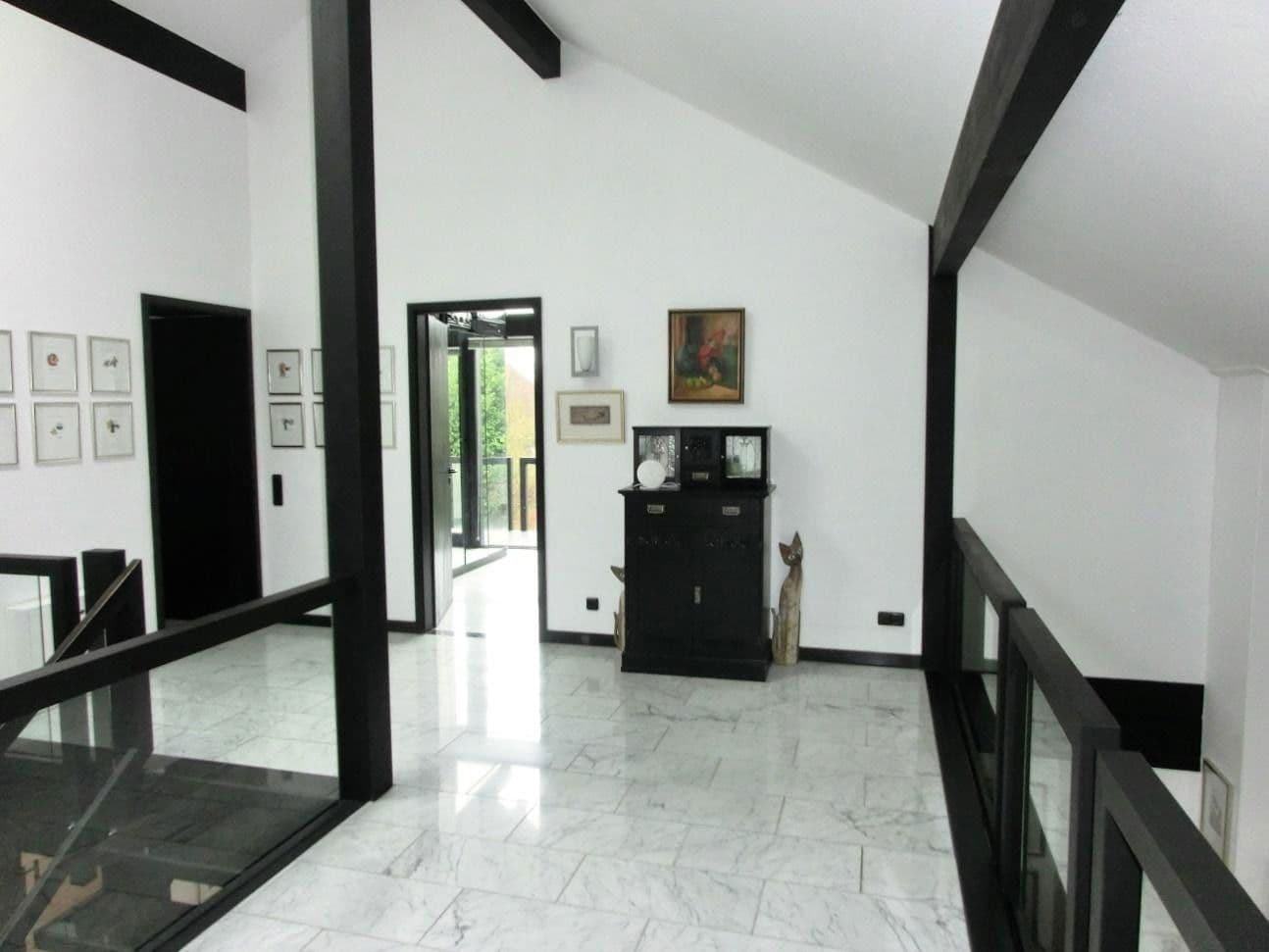 Prodej domu 280 m², pozemek 1.241 m², Niederzier, Severní Porýní-Vestfálsko Prodej domu 280 m², pozemek 1.241 m², Niederzier, Severní Porýní-Vestfálsko