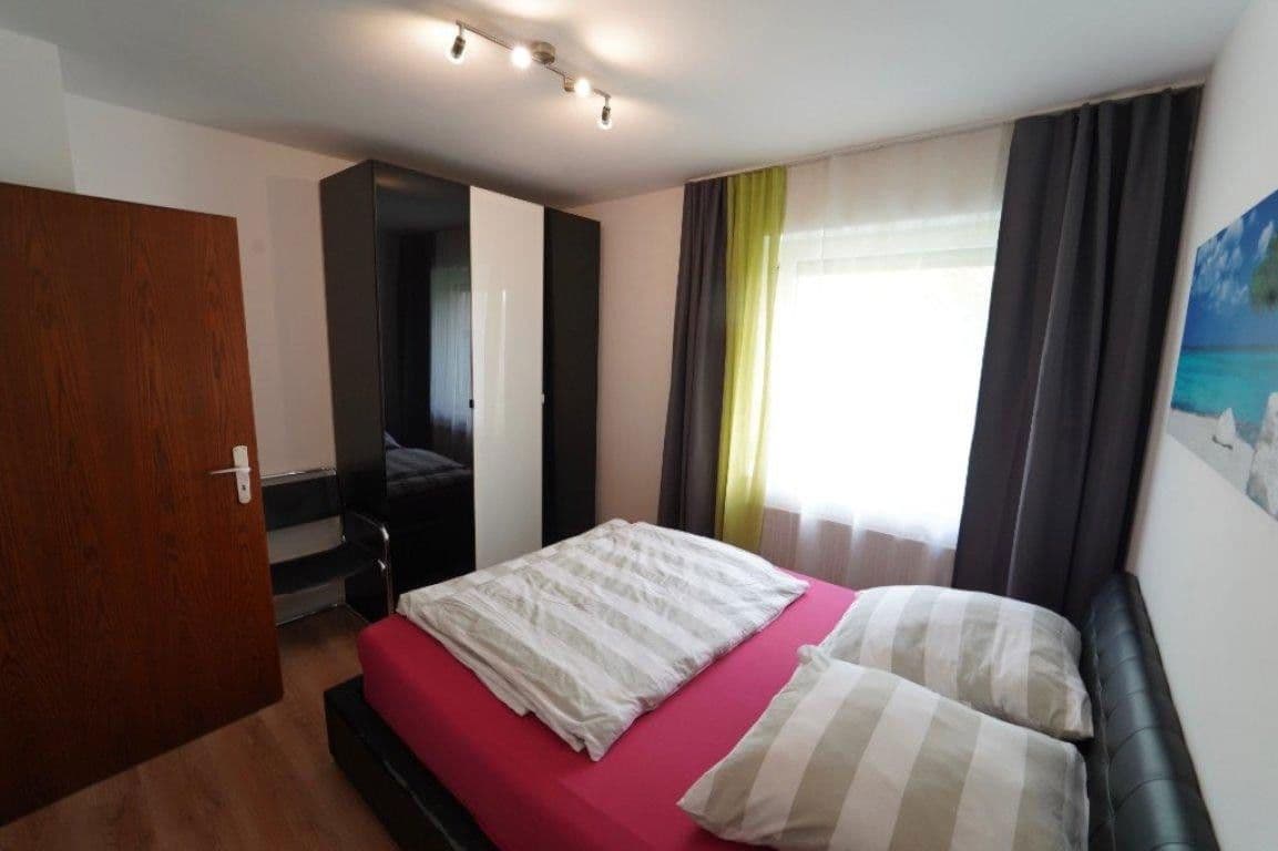 Pronájem bytu 3+1 57 m², Gutenbergstraße 86, Stuttgart, Bádensko-Württembersko Pronájem bytu 3+1 57 m², Gutenbergstraße 86, Stuttgart, Bádensko-Württembersko