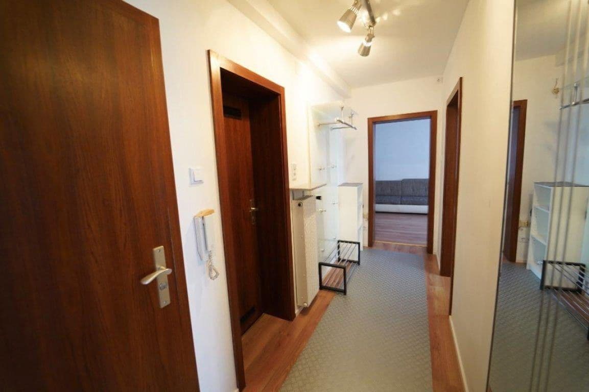 Pronájem bytu 3+1 57 m², Gutenbergstraße 86, Stuttgart, Bádensko-Württembersko Pronájem bytu 3+1 57 m², Gutenbergstraße 86, Stuttgart, Bádensko-Württembersko