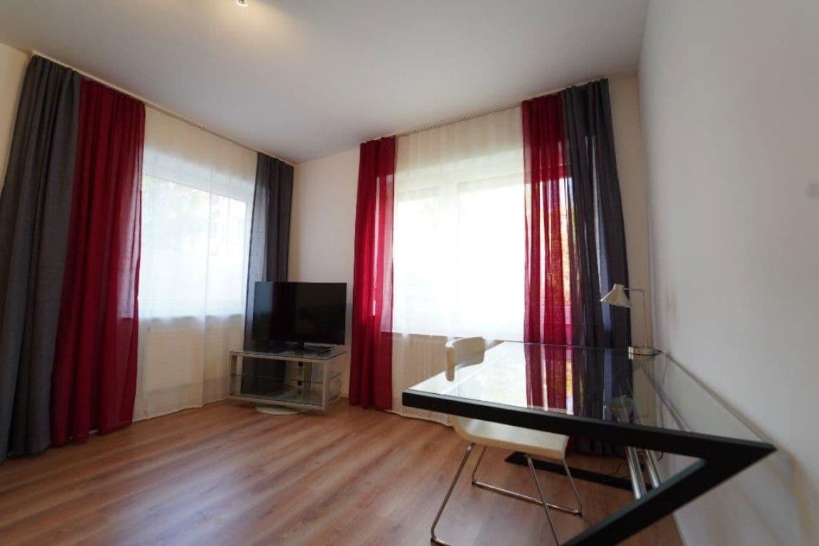 Pronájem bytu 3+1 57 m², Gutenbergstraße 86, Stuttgart, Bádensko-Württembersko Pronájem bytu 3+1 57 m², Gutenbergstraße 86, Stuttgart, Bádensko-Württembersko