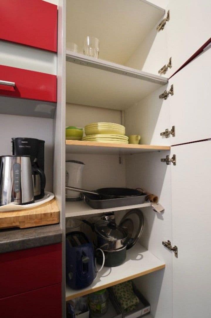 Pronájem bytu 3+1 57 m², Gutenbergstraße 86, Stuttgart, Bádensko-Württembersko Pronájem bytu 3+1 57 m², Gutenbergstraße 86, Stuttgart, Bádensko-Württembersko