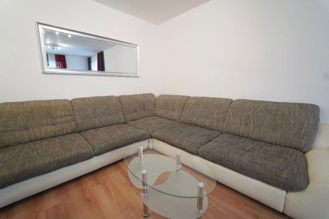 Pronájem bytu 3+1 57 m², Gutenbergstraße 86, Stuttgart, Bádensko-Württembersko Pronájem bytu 3+1 57 m², Gutenbergstraße 86, Stuttgart, Bádensko-Württembersko