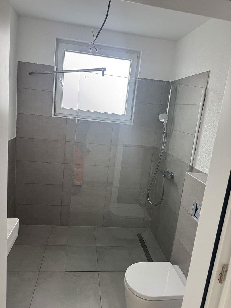 Pronájem bytu 3+1 105 m², Mangenberger Straße 25, Solingen, Severní Porýní-Vestfálsko Pronájem bytu 3+1 105 m², Mangenberger Straße 25, Solingen, Severní Porýní-Vestfálsko