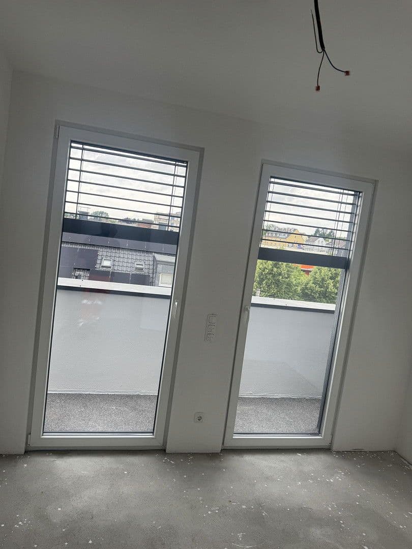 Pronájem bytu 3+1 105 m², Mangenberger Straße 25, Solingen, Severní Porýní-Vestfálsko Pronájem bytu 3+1 105 m², Mangenberger Straße 25, Solingen, Severní Porýní-Vestfálsko