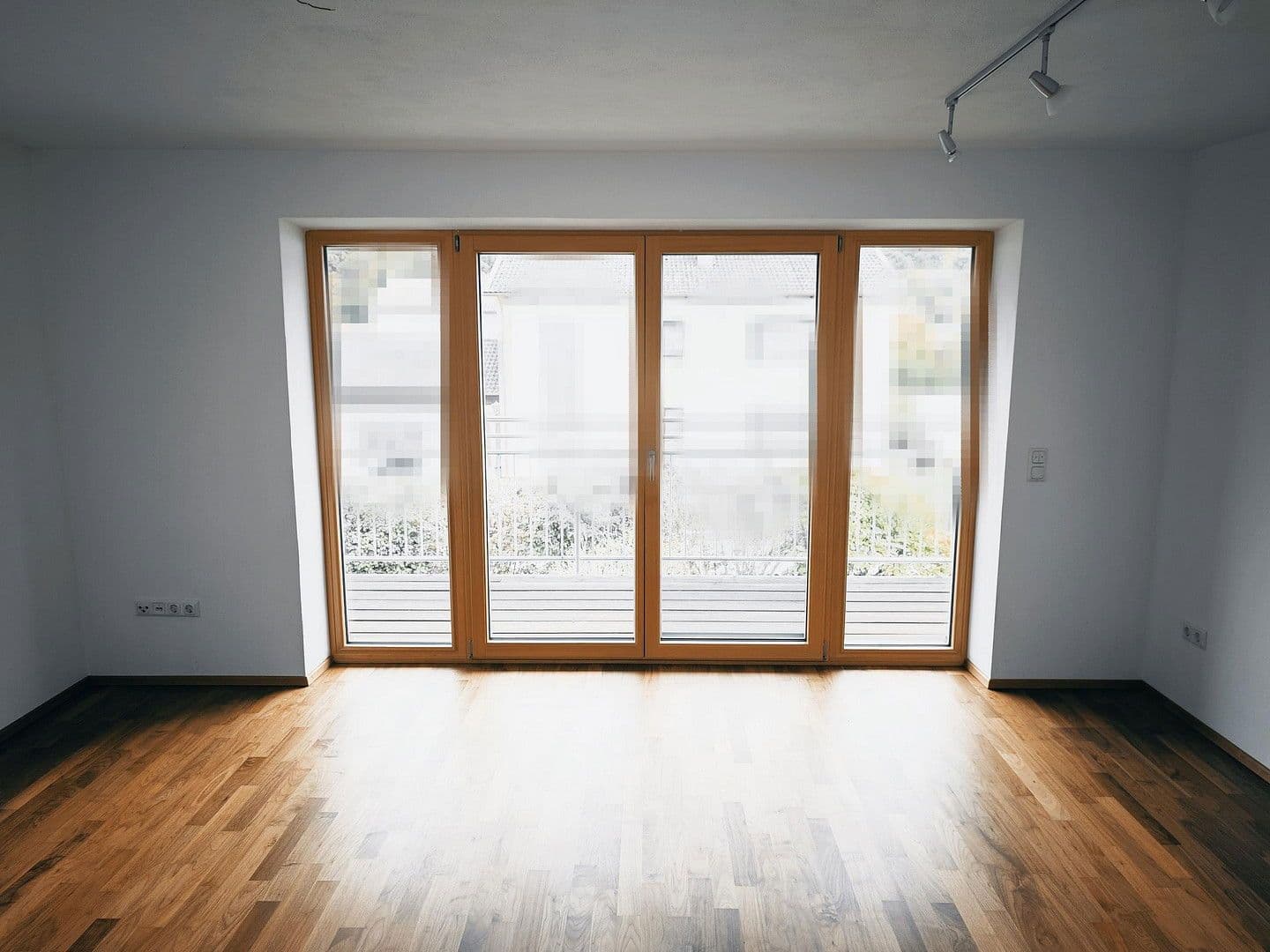 Prodej domu 144 m², pozemek 660 m², Burgkirchen a. d. Alz OT Hirten, Bavorsko Prodej domu 144 m², pozemek 660 m², Burgkirchen a. d. Alz OT Hirten, Bavorsko